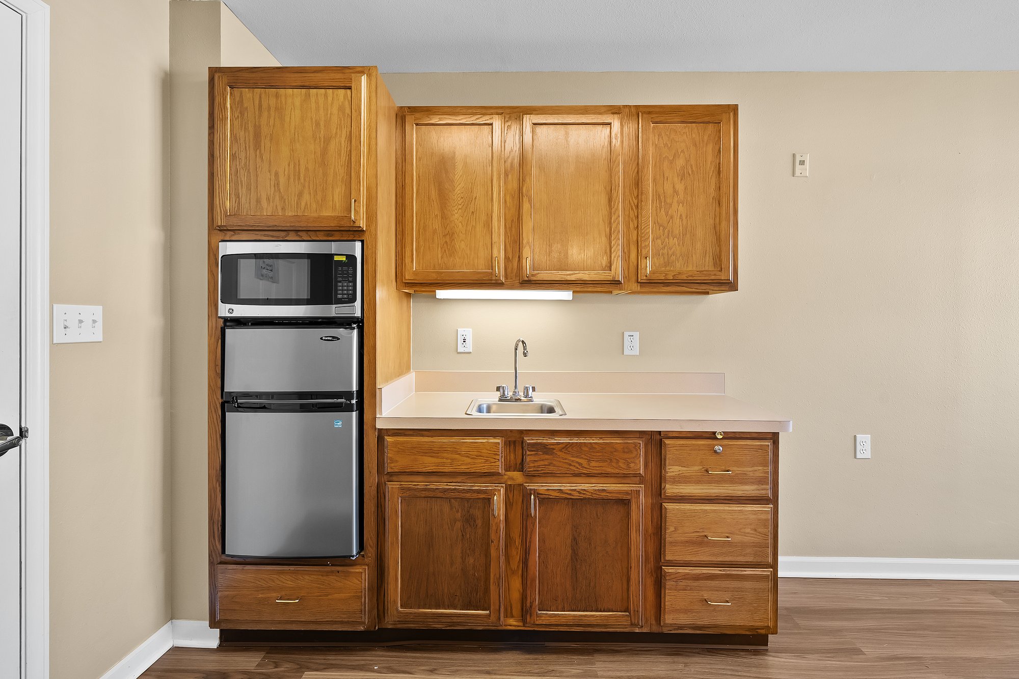 LHKMZ_AL_apartment_014