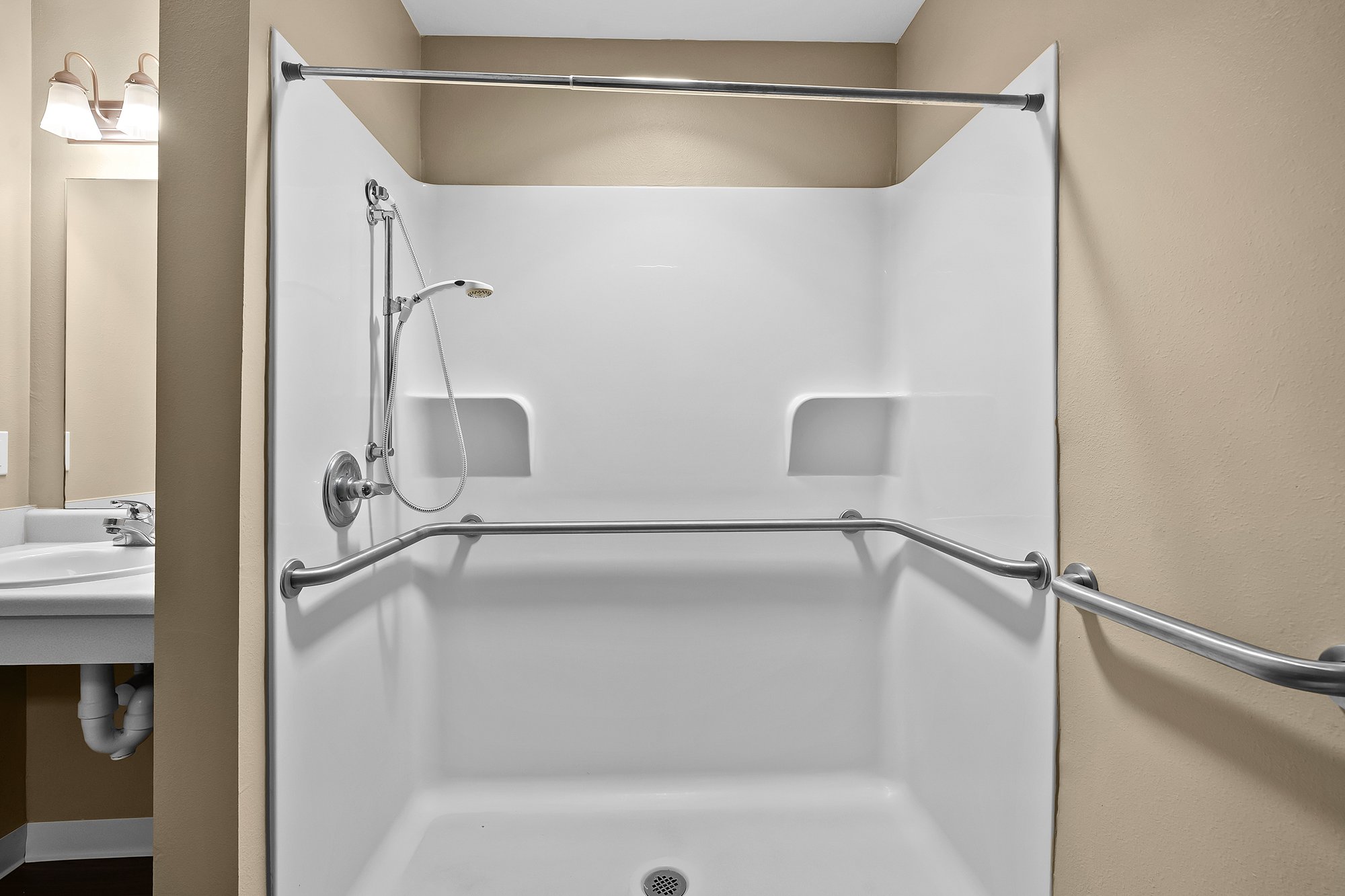 LHKMZ_AL_apartment_017