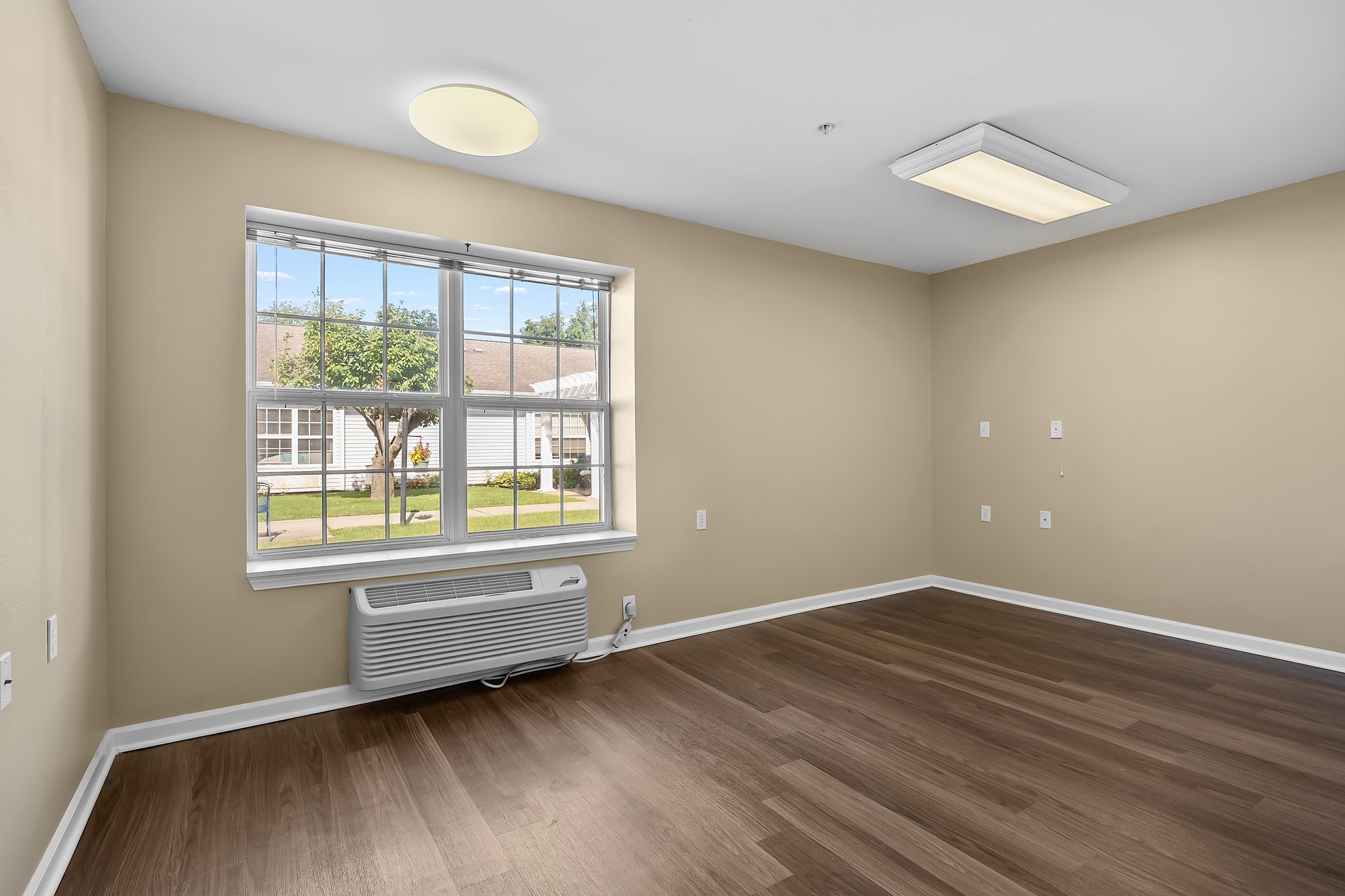 LHKMZ_AL_apartment_019