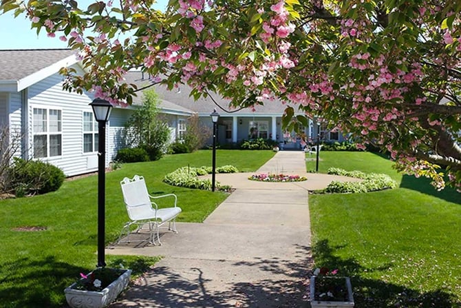 LakeHouse-Kalamazoo-Courtyard-12